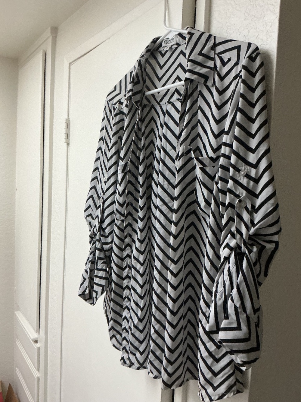 Express vertical stripe portfolio blouse size large